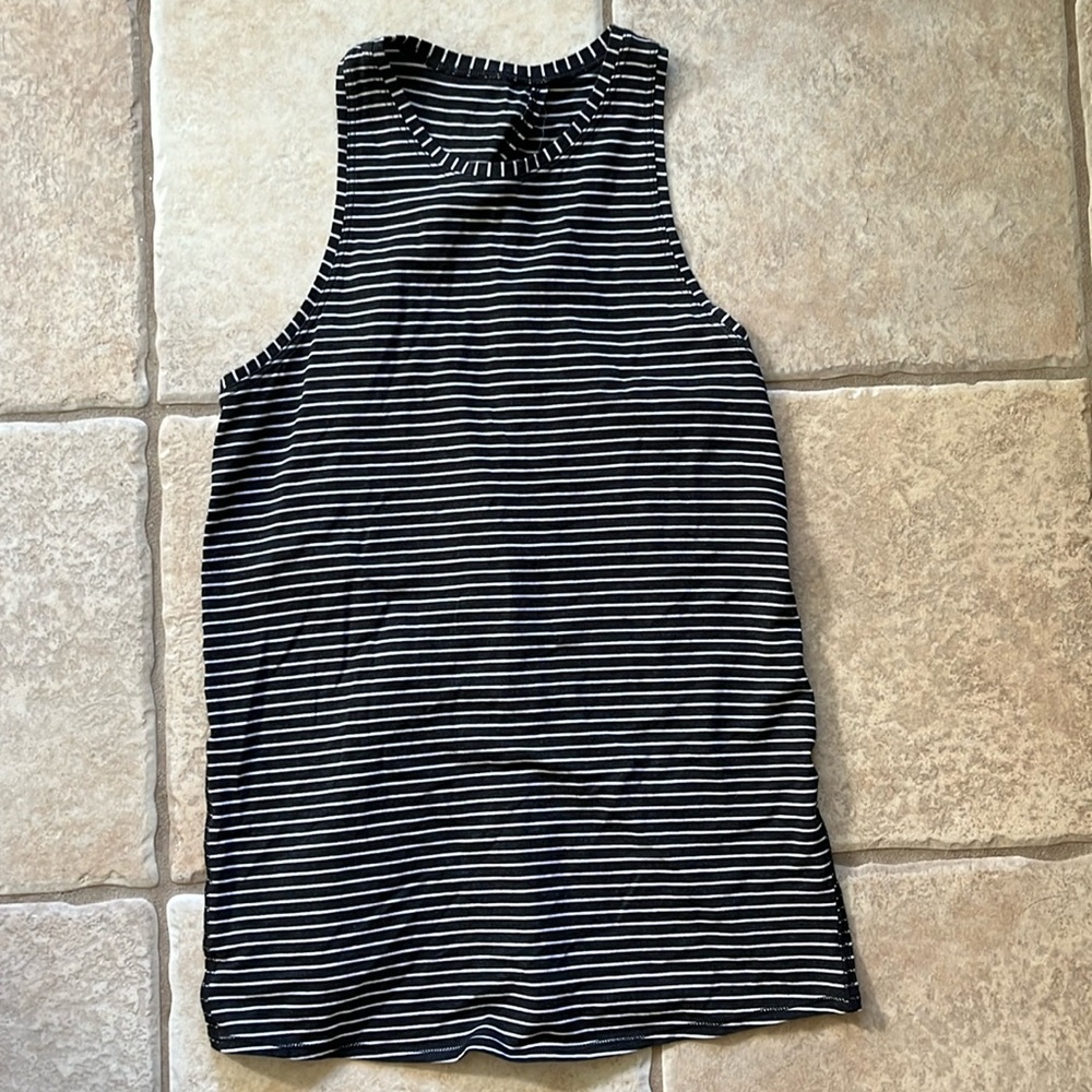 Lululemon size 6 striped tank top